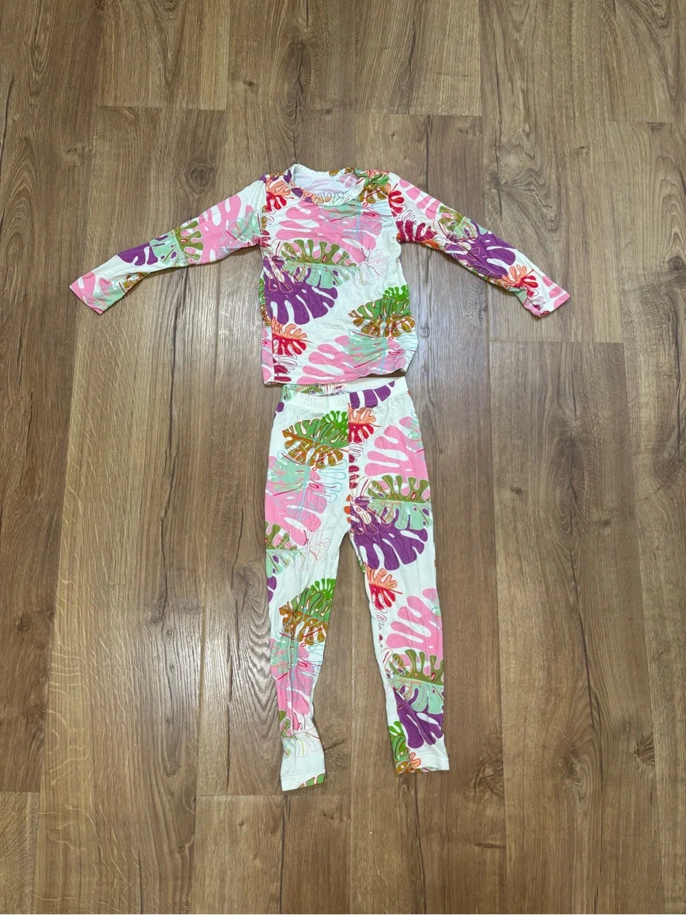Bestaroo Coral Leaf Bamboo Pajamas Set